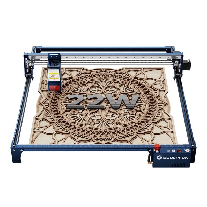 Sculpfun S30 Ultra 22 W : portique bleu ouvert au-dessus d'une rosace de bois découpée